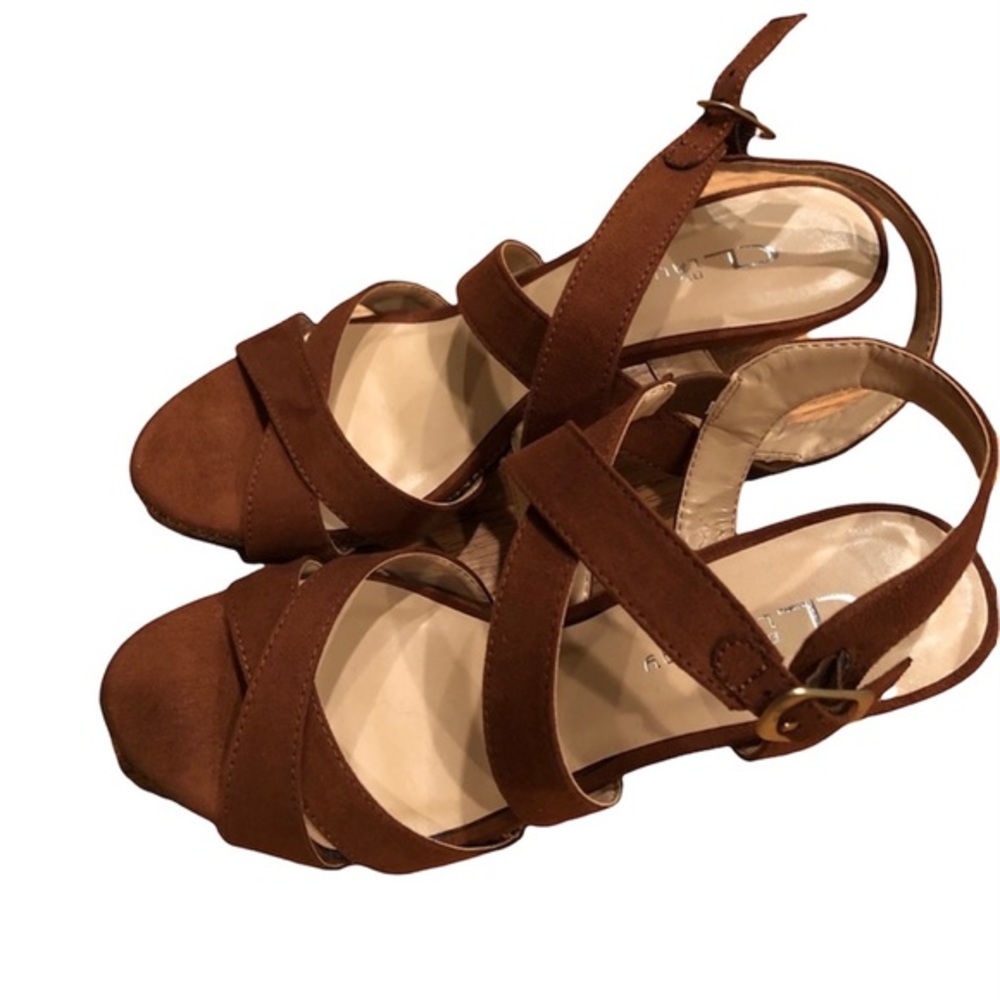 NWOB CL by Laundry  heels Size 8.5